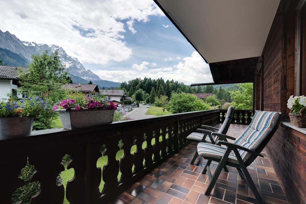 Ferienwohnungen Andrea グライナウ 部屋 写真